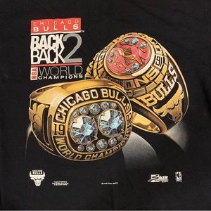 Vintage 1991-1992 Chicago Bulls Back 2 Back Championship T-Shirt Size Large